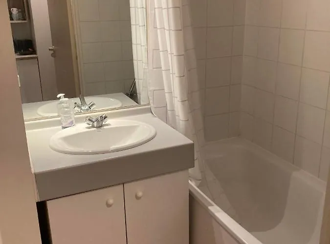 Le Confort A Deux Pas Clinique De L Union *wifi* アパート Saint-Jean